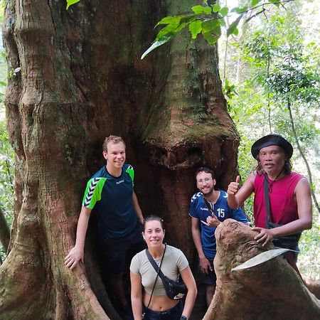 Jhony'S Backpacker-Guest House Only Stay Here Book Treking With Us Bukit Lawang Dış mekan fotoğraf