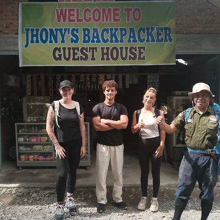 Jhony'S Backpacker-Guest House Only Stay Here Book Treking With Us Bukit Lawang Dış mekan fotoğraf