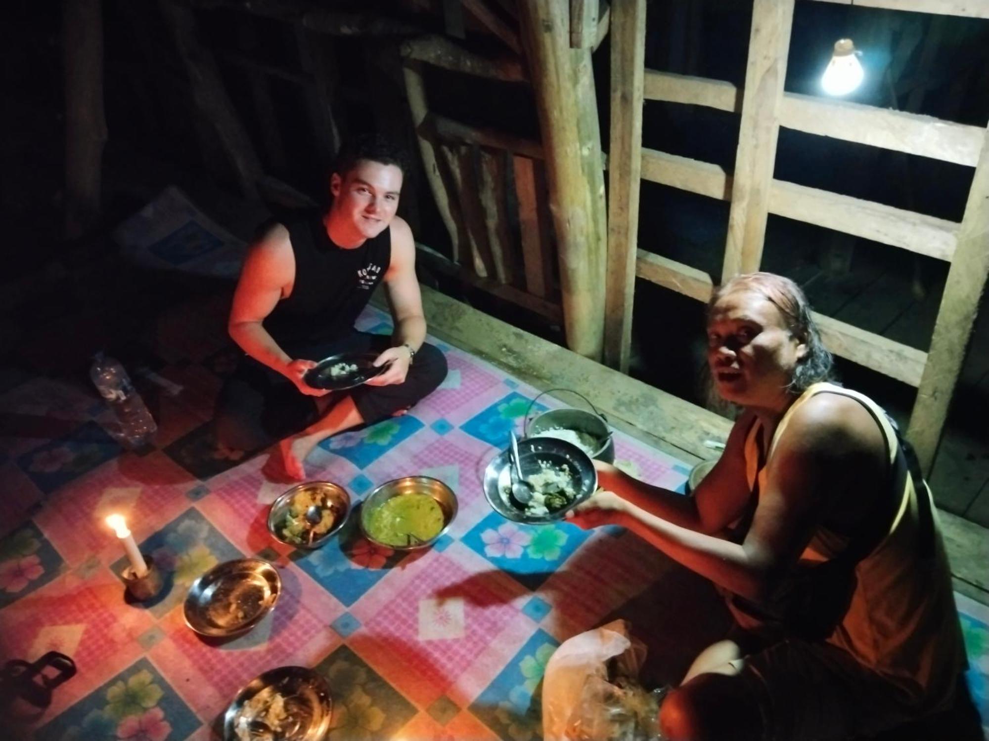 Jhony'S Backpacker-Guest House Only Stay Here Book Treking With Us Bukit Lawang Dış mekan fotoğraf
