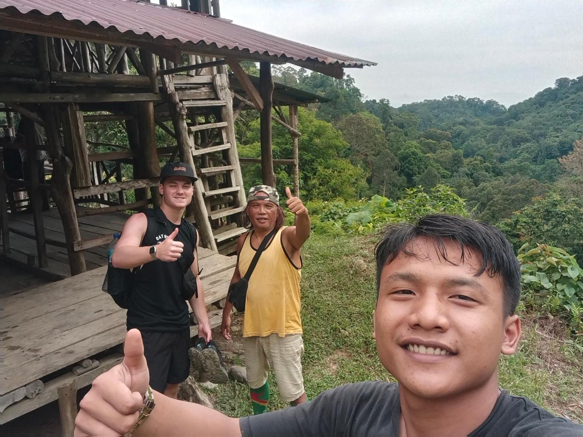 Jhony'S Backpacker-Guest House Only Stay Here Book Treking With Us Bukit Lawang Dış mekan fotoğraf
