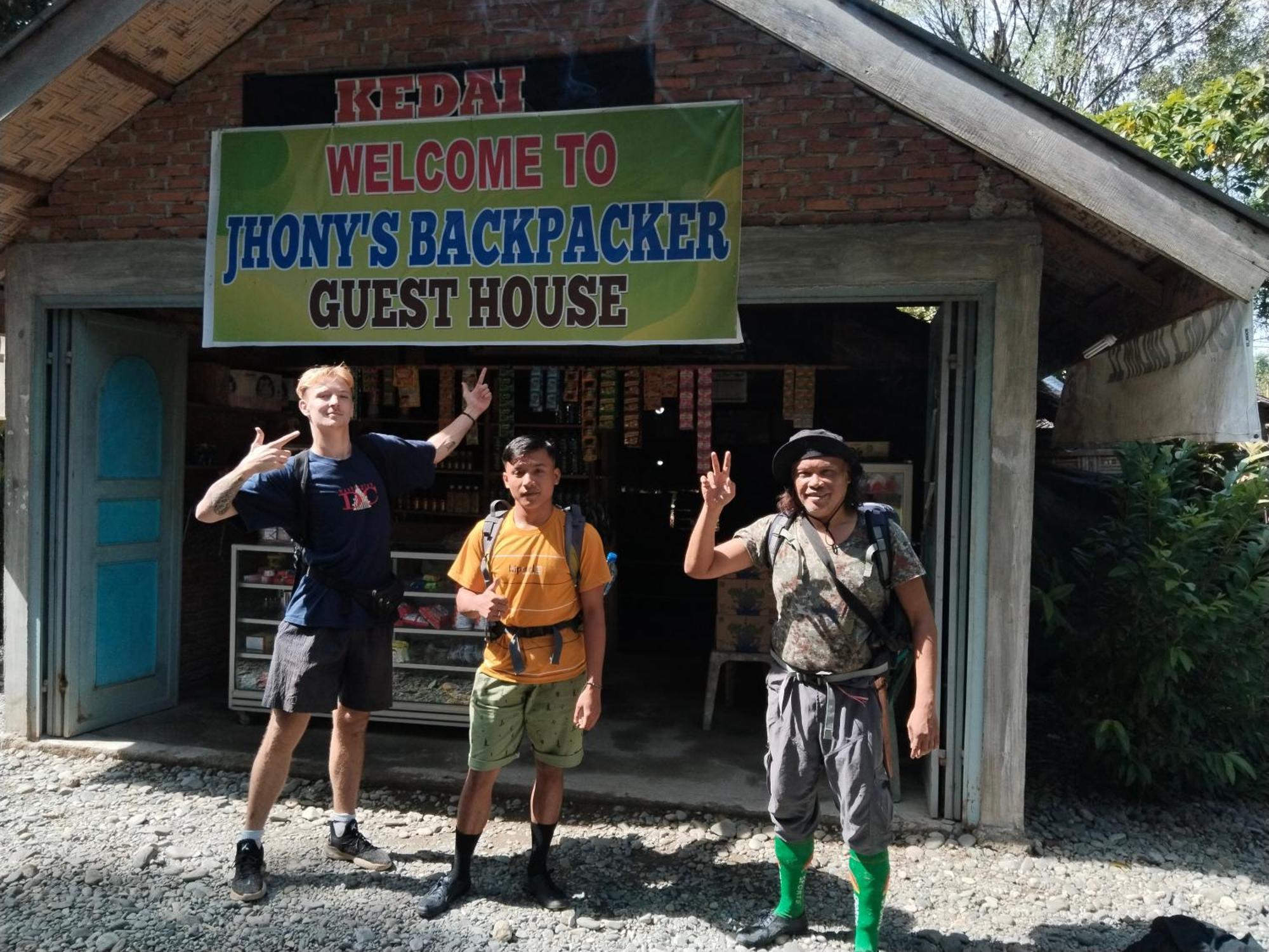 Jhony'S Backpacker-Guest House Only Stay Here Book Treking With Us Bukit Lawang Dış mekan fotoğraf