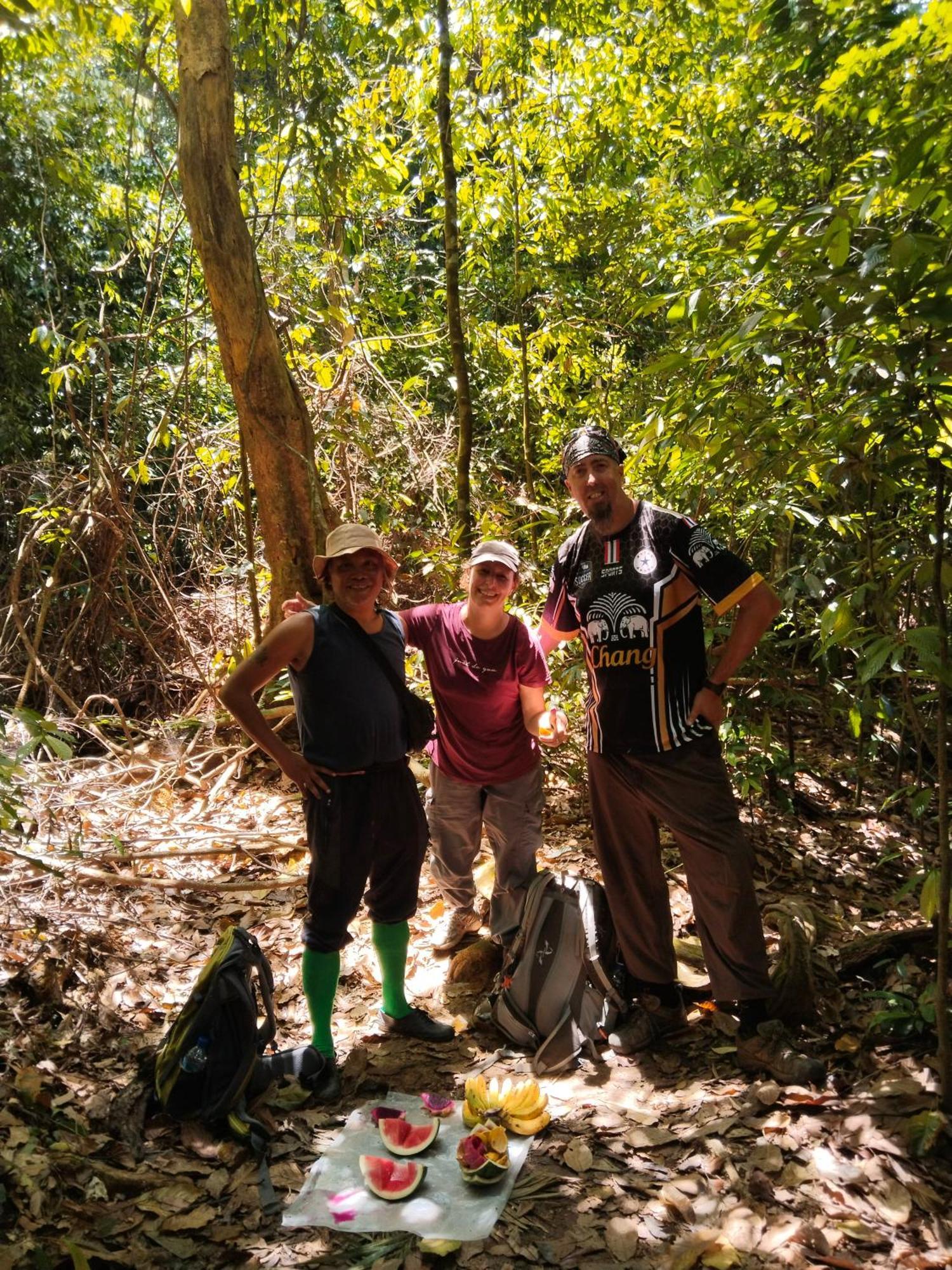 Jhony'S Backpacker-Guest House Only Stay Here Book Treking With Us Bukit Lawang Dış mekan fotoğraf